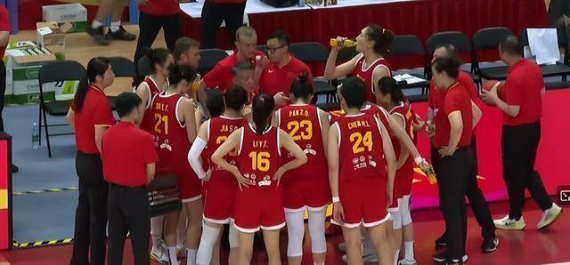 包含杨舒予15分杨力维关键2罚中国女篮复仇澳洲的词条