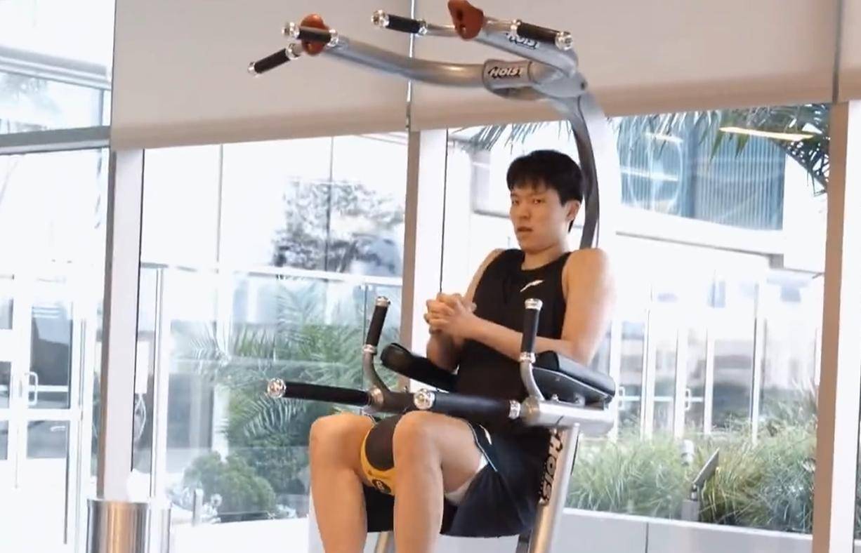 开云体育入口-杨瀚森谈首秀最满意一点直言比赛节奏快喘不上气(杨瀚森2025年选秀预测)