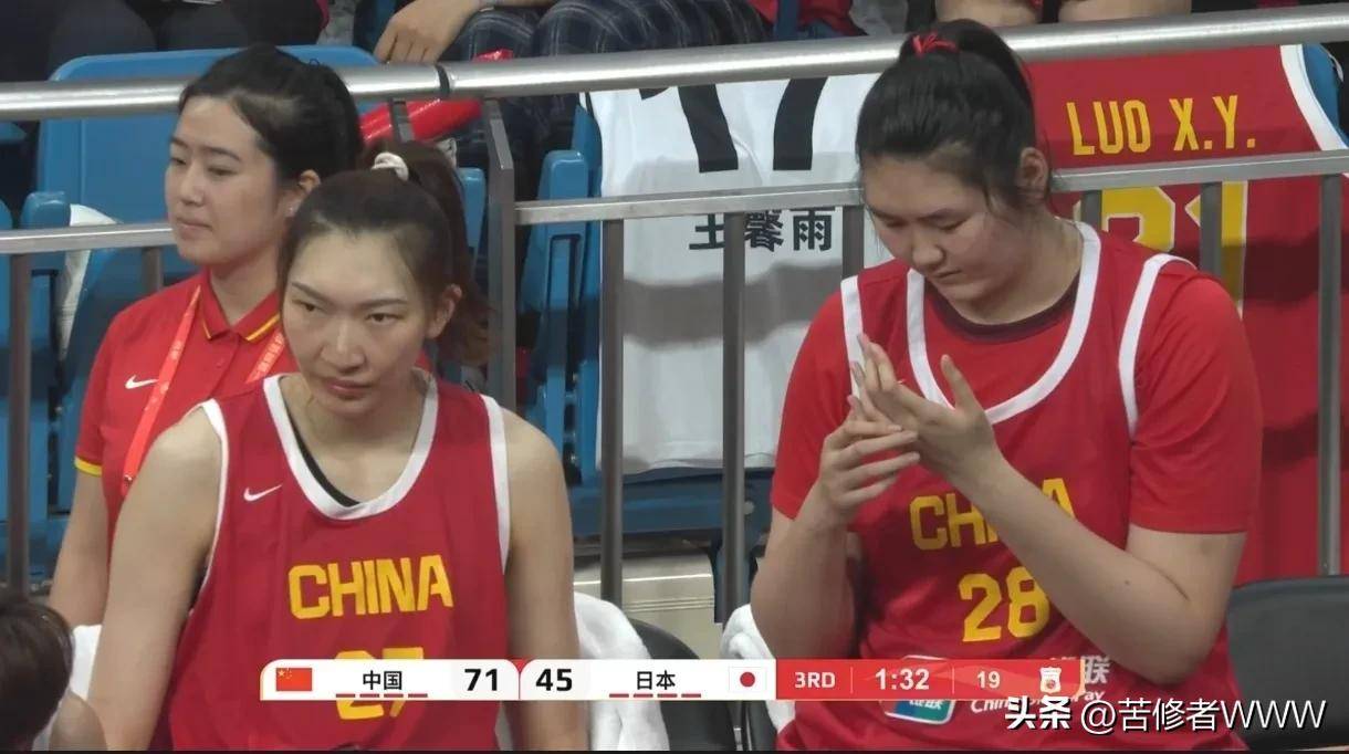 女篮篮板大幅领先很正常，罚球25中12有点说不(女篮罚球规则)
