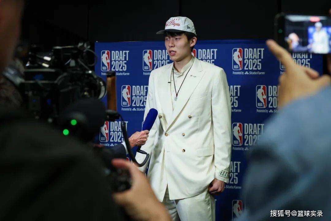 开云体育网站-包含曝杨瀚森最后一场NBA夏联不打回国备战男篮亚洲杯的词条