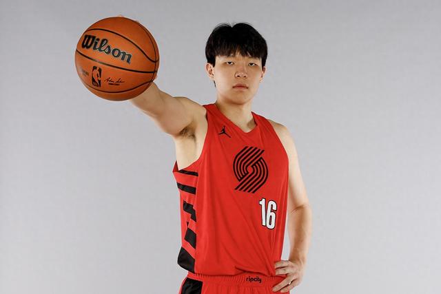 开云体育电脑版-关于杨瀚森夏联场均10分5板2.3帽屡次贡献惊艳妙传的信息
