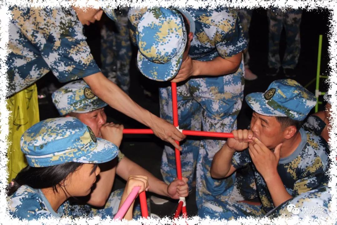 包含同心协力！运动员团队合作，共享成功果实的词条